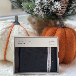 Perry Ellis Wallet
